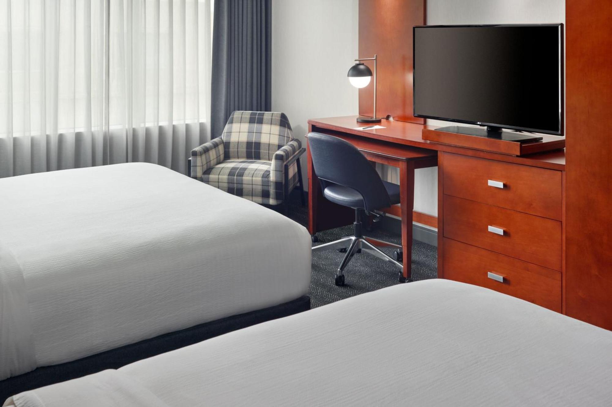 Courtyard By Marriott Washington, D.C./Foggy Bottom Hotell Exteriör bild