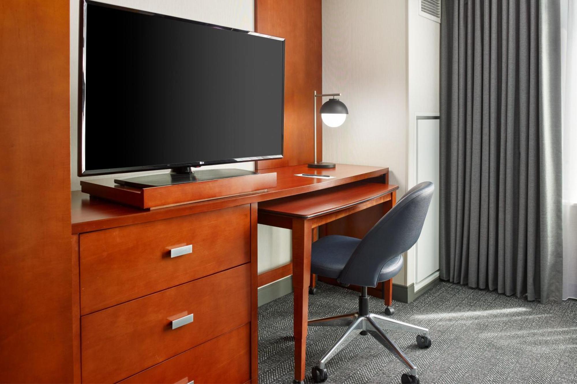 Courtyard By Marriott Washington, D.C./Foggy Bottom Hotell Exteriör bild