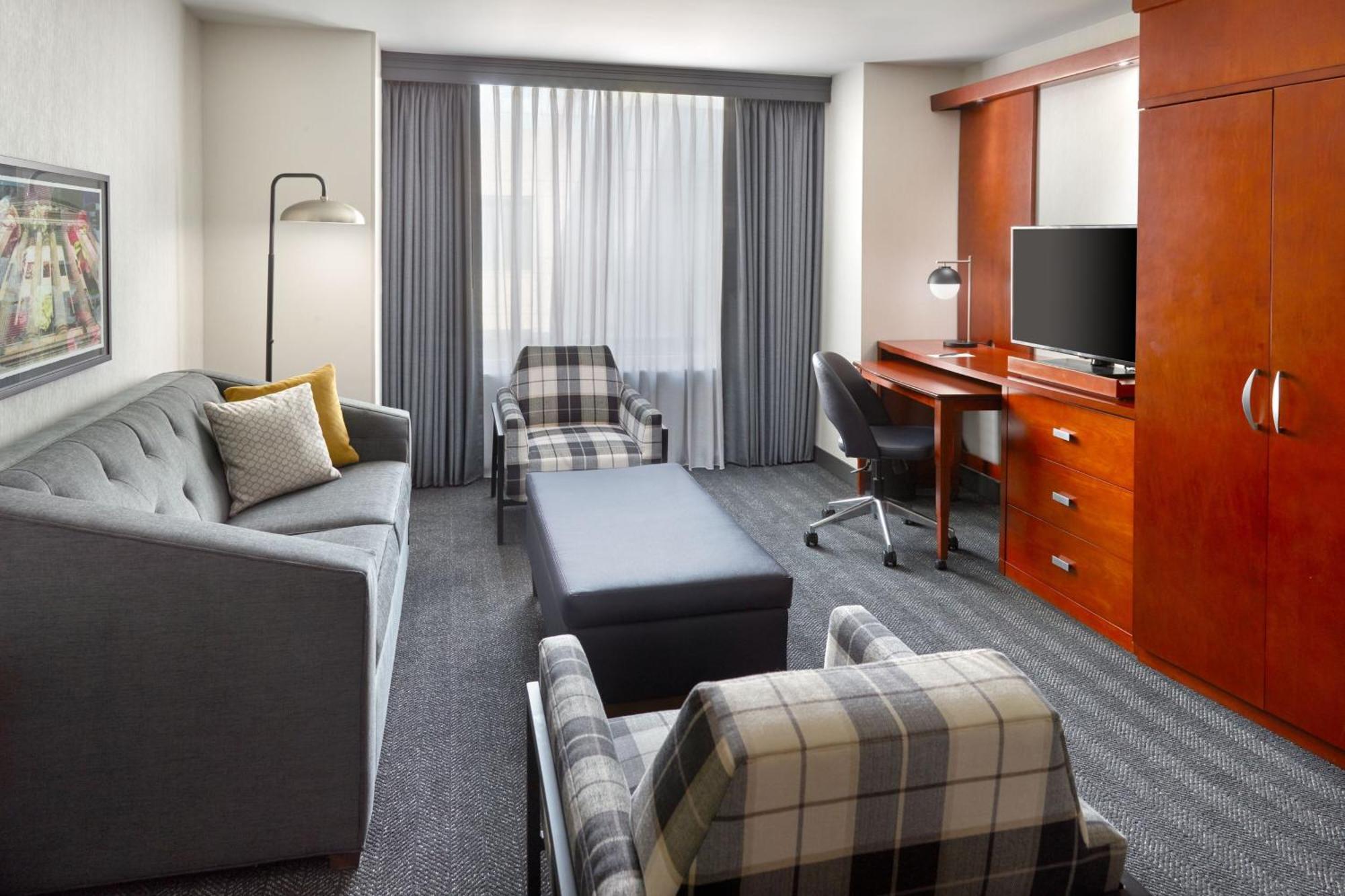 Courtyard By Marriott Washington, D.C./Foggy Bottom Hotell Exteriör bild