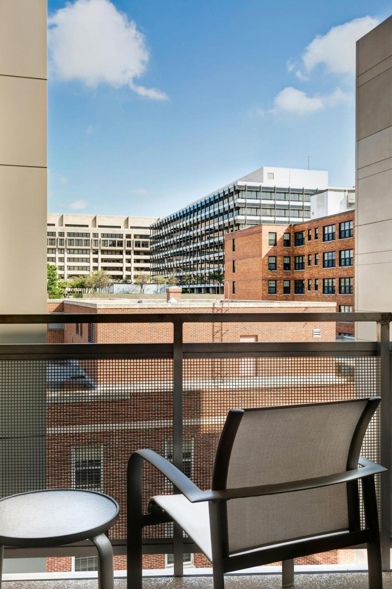 Courtyard By Marriott Washington, D.C./Foggy Bottom Hotell Exteriör bild