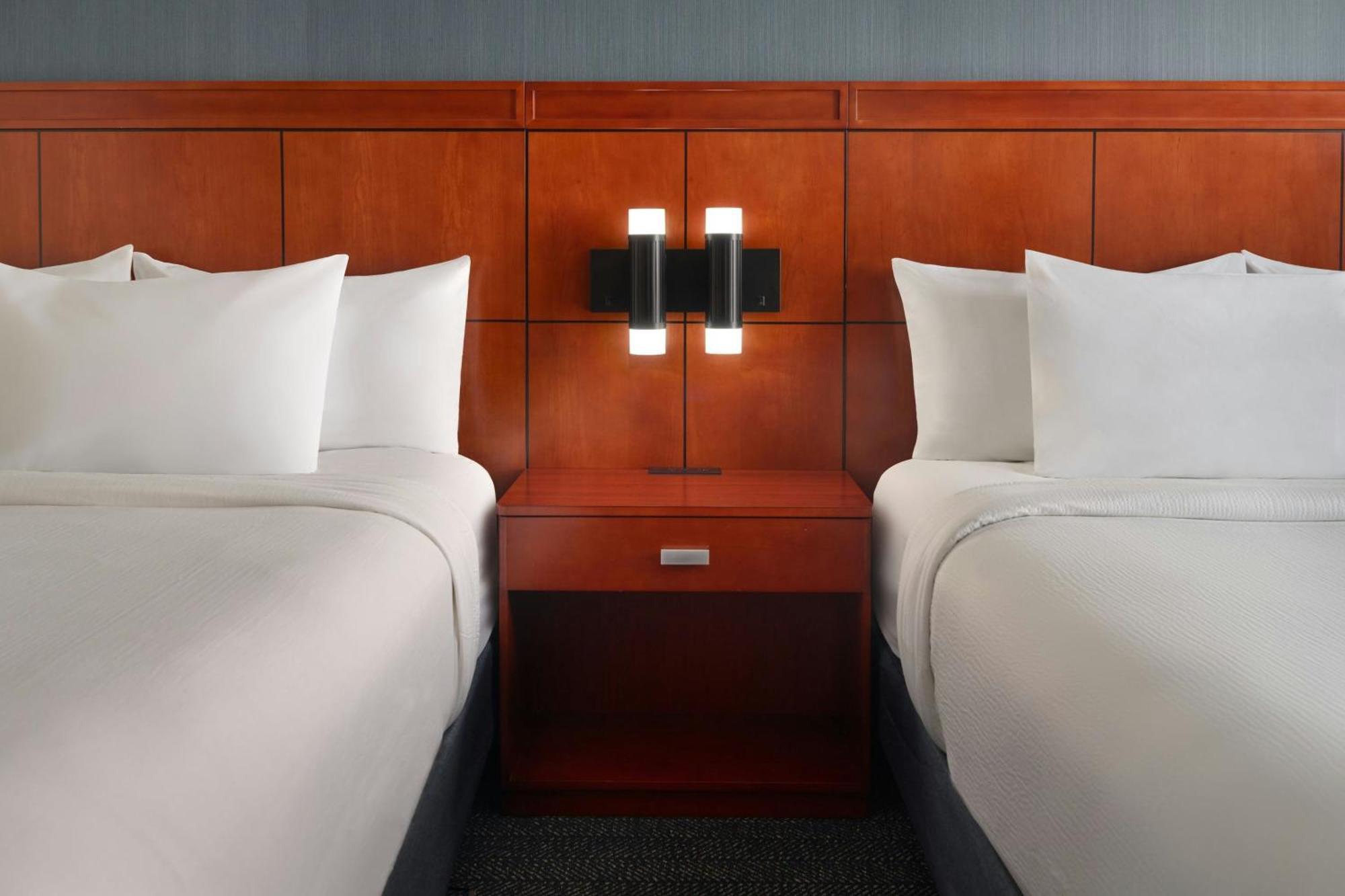 Courtyard By Marriott Washington, D.C./Foggy Bottom Hotell Exteriör bild
